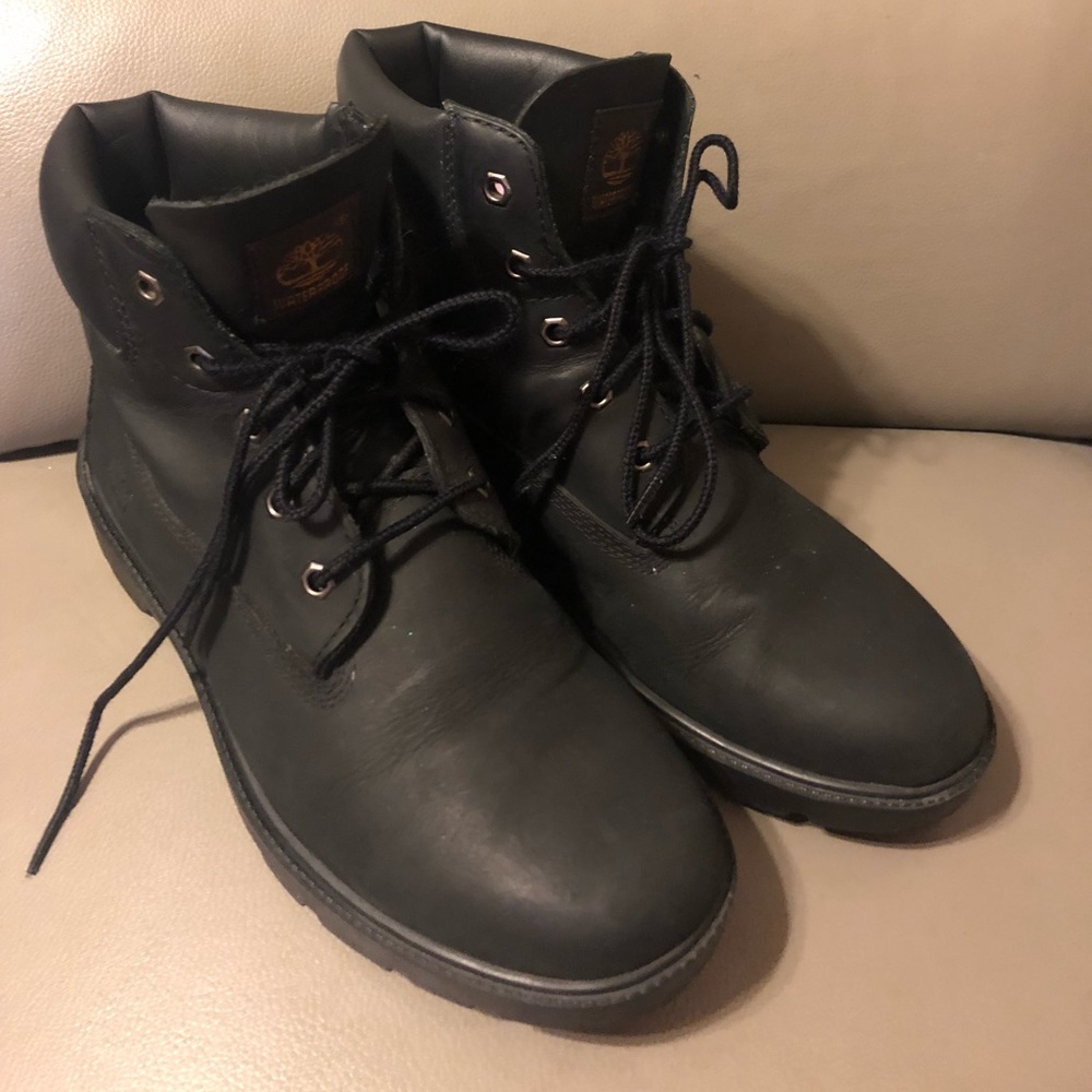 Black womans timberlands sz 6.5
